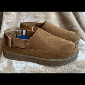 NIB Women's White Mountain Icebound Adjustable Slingback Clogs Chestnut. Size 6